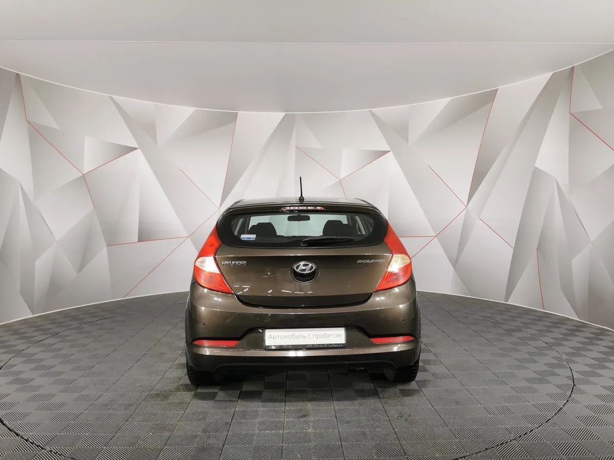 Hyundai Solaris 1.6 MT (123 л.с.) Comfort Коричневый в АВИЛОН. Слайд №8