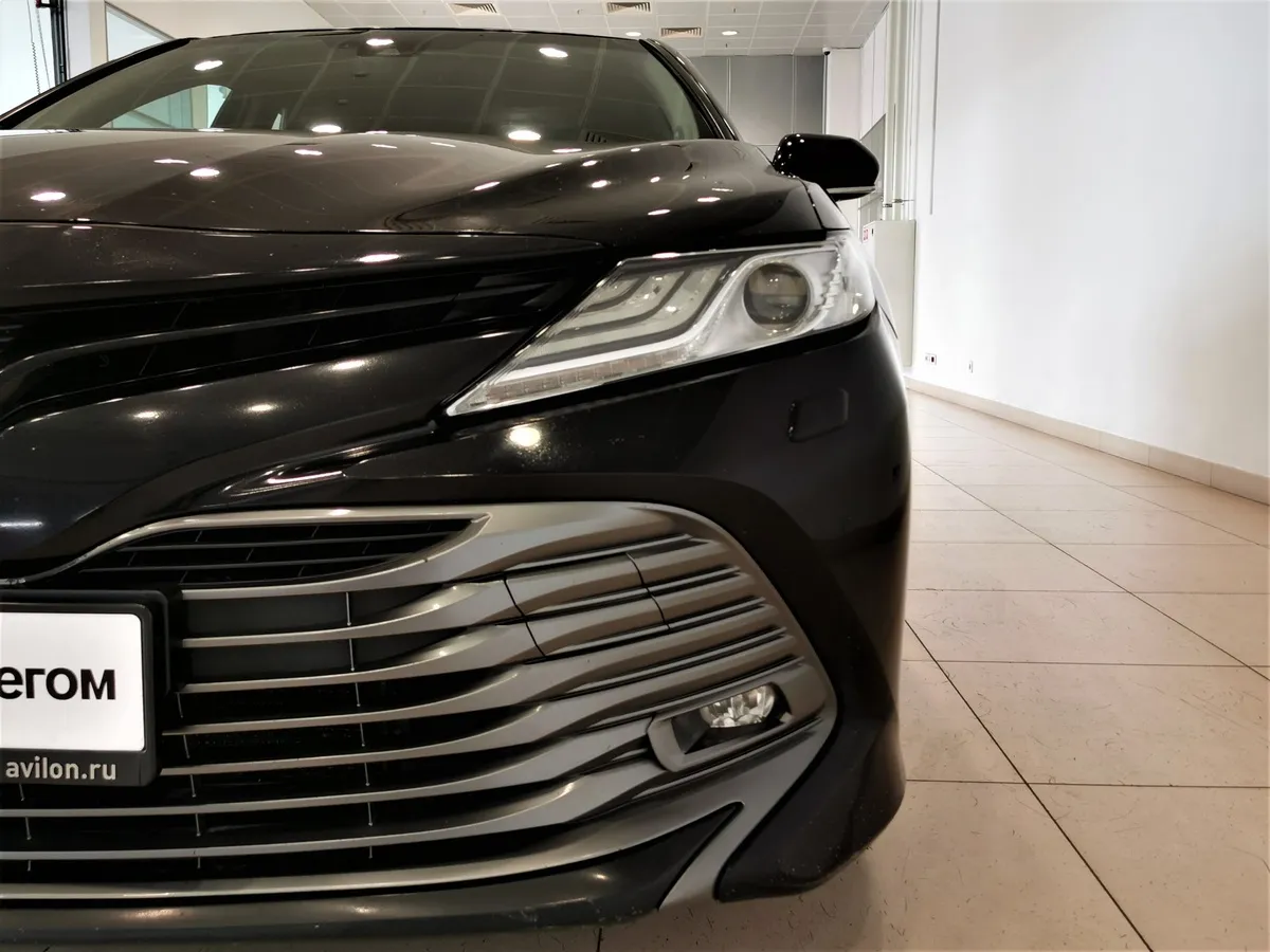 Toyota Camry 3.5 AT (249 л.с.) Черный в АВИЛОН. Слайд №10