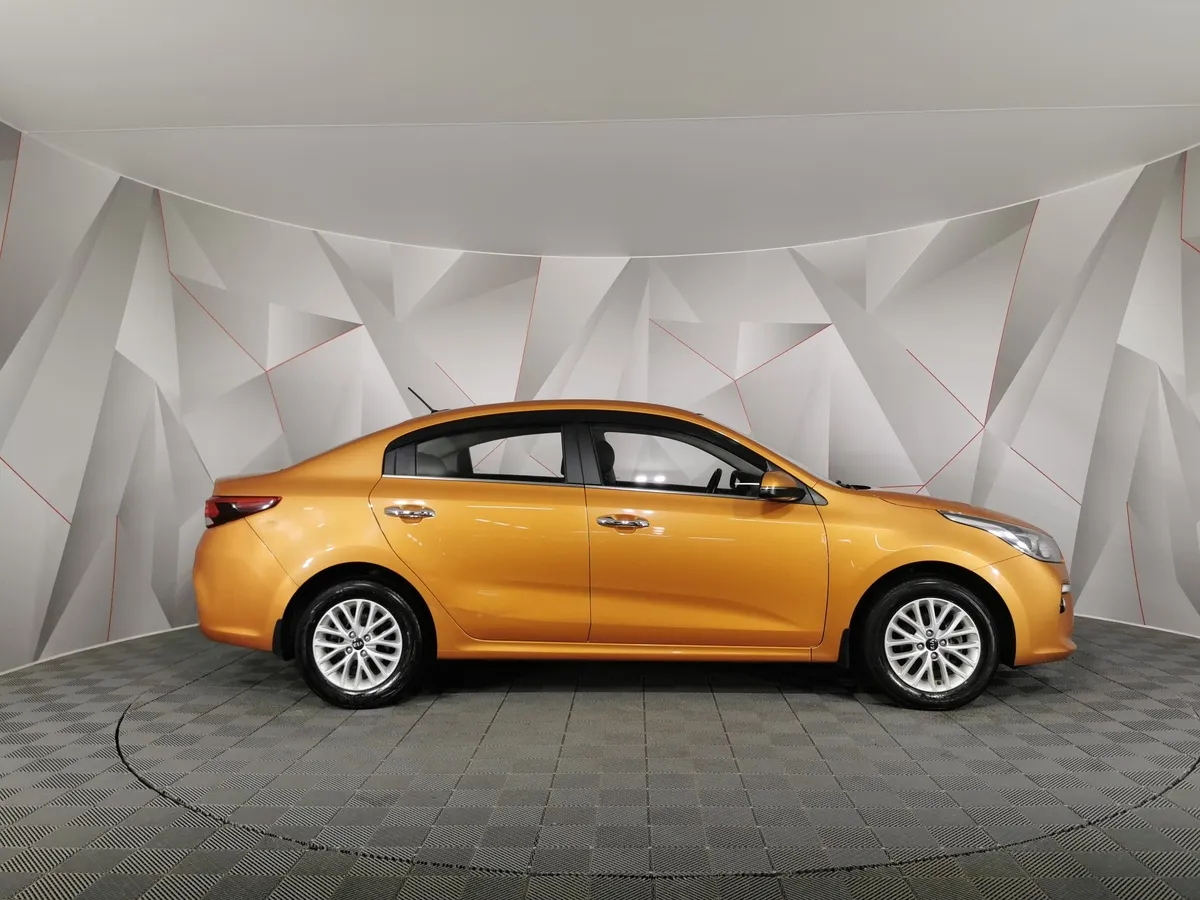 Kia Rio 1.6 AT (123 л.с.) Оранжевый в АВИЛОН. Слайд №6