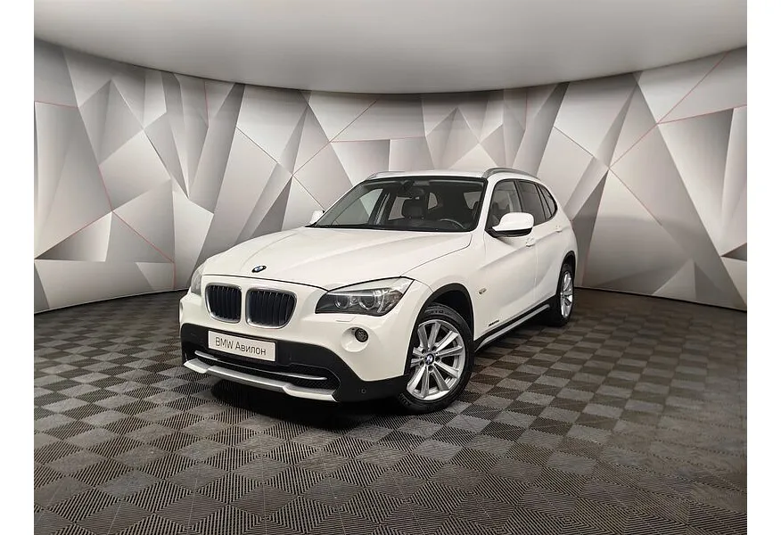 АВИЛОН - BMW X1 xDrive20d AT (184 л.с.) Белый - slide 0