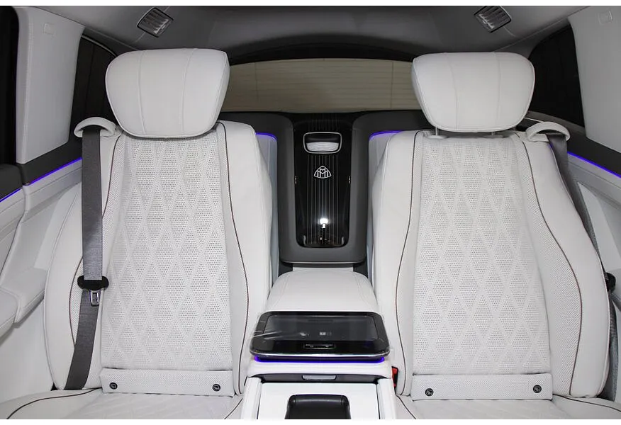 Mercedes-Benz GLS 600 9G-Tronic 4Matic (557 л.с.) Черный в АВИЛОН. Слайд №8