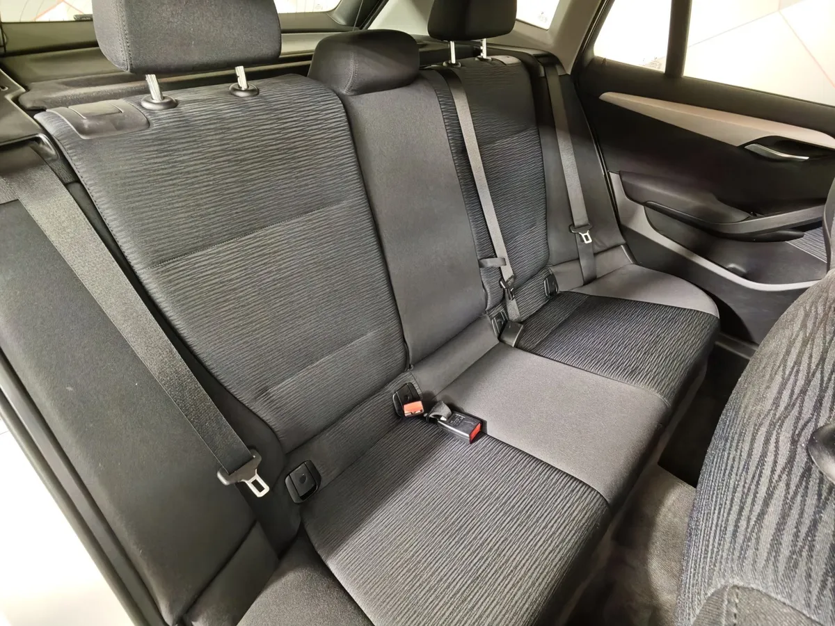 BMW X1 sDrive18i AT (150 л.с.) Белый в АВИЛОН. Слайд №14