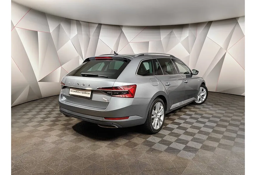 LIVE. Слайд №8