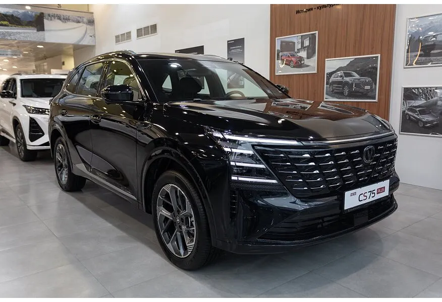 АВИЛОН - Changan CS75PLUS 2.0 AT 4WD (235 л.с.) Luxe Черный - slide 0