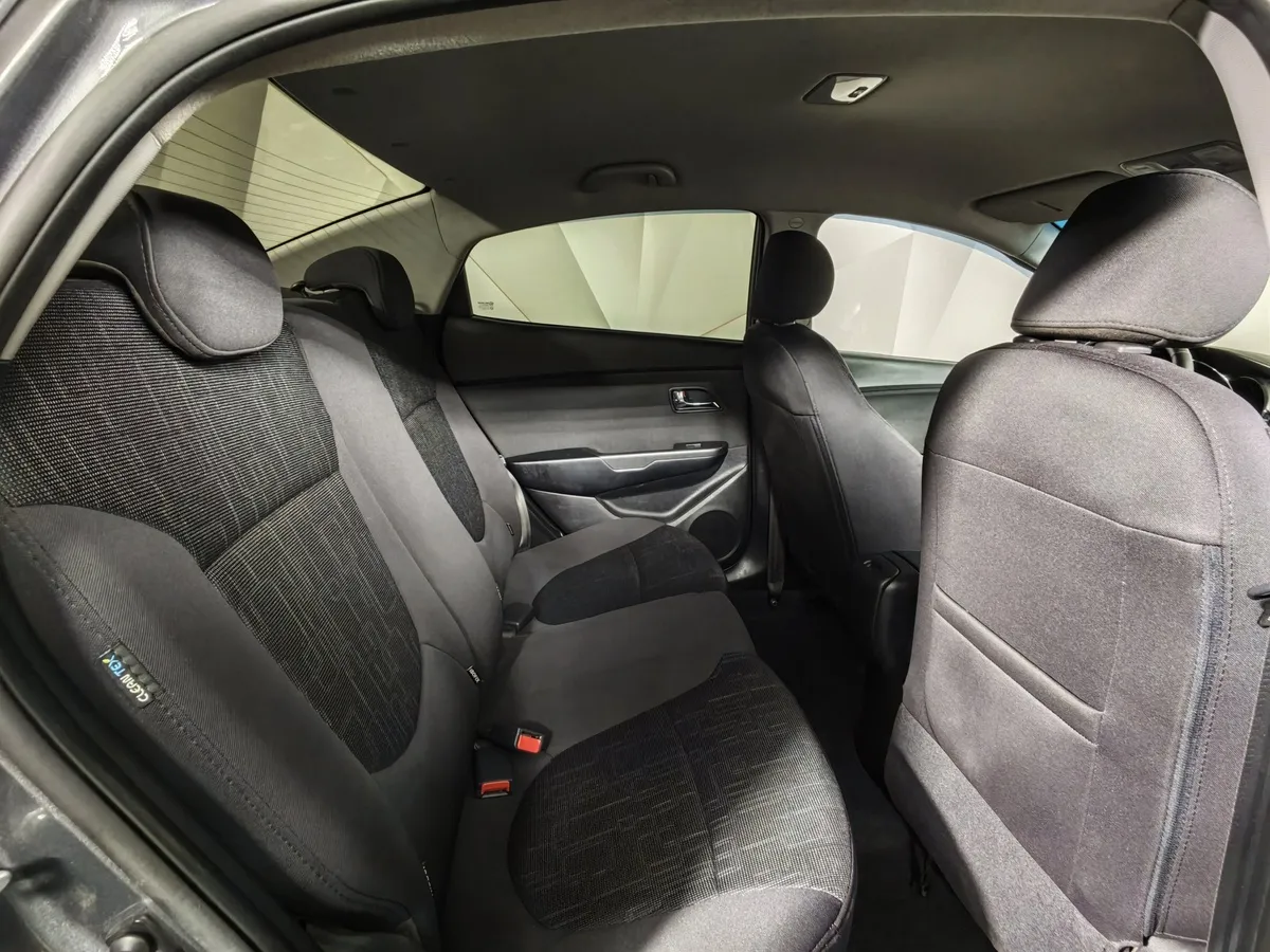 Kia Rio 1.6 AT (123 л.с.) Серый в АВИЛОН. Слайд №13