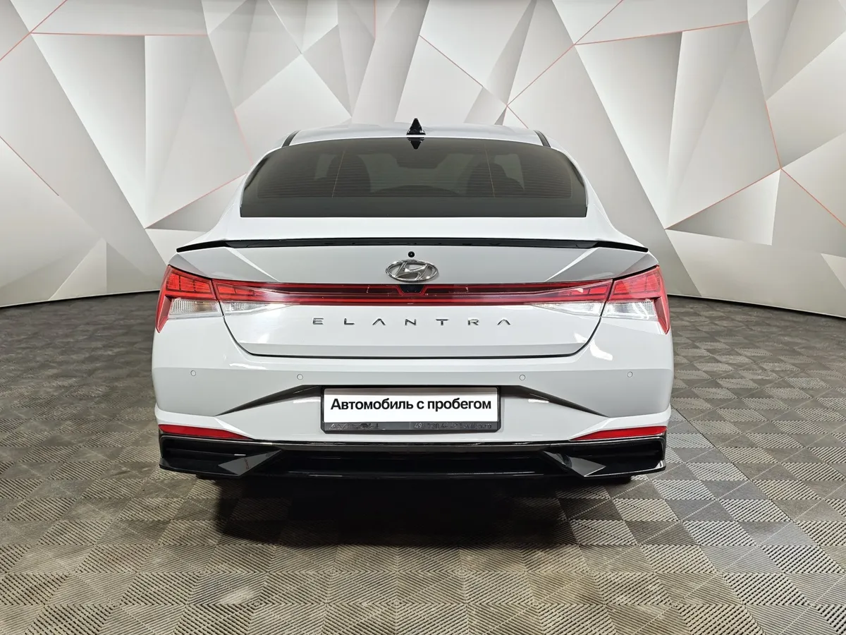 Hyundai Elantra 1.6 AT FWD (128 л.с.) Style Серый в АВИЛОН. Слайд №8