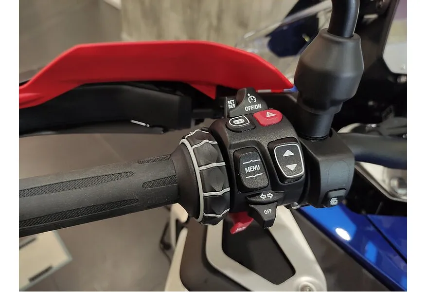 АВИЛОН - BMW Motorrad R 1300 GS Adventure R 1300 GS Adventure 1300 см³ (145) 1300 Синий - slide 9