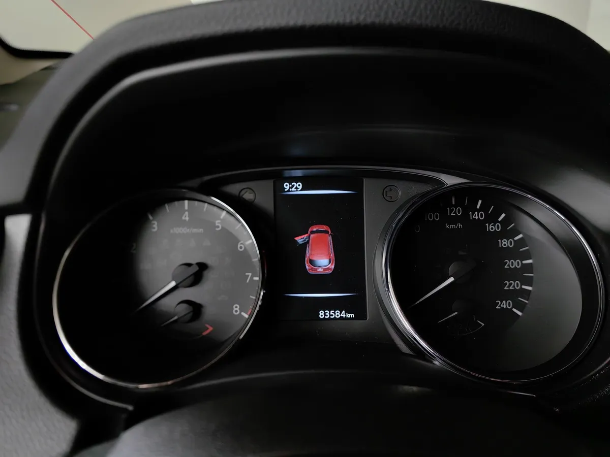 Nissan Qashqai 2.0 CVT (144 л.с.) Красный в АВИЛОН. Слайд №17