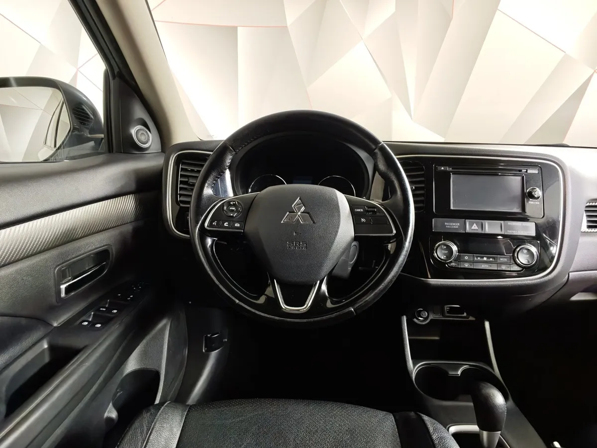 Mitsubishi Outlander 2.0 MIVEC CVT 4WD (146 л.с.) Intense Plus Белый в АВИЛОН. Слайд №20