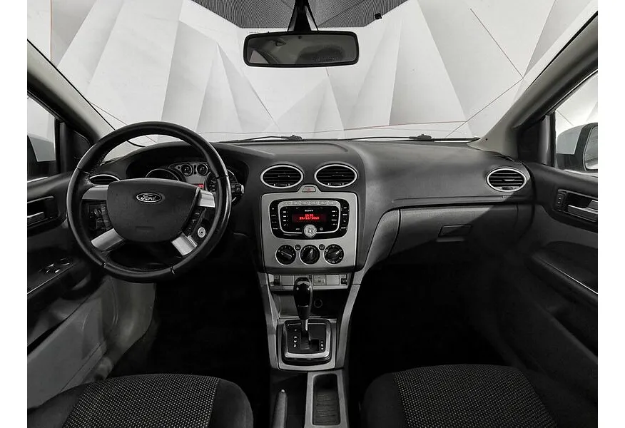 Ford Focus 2.0 AT (145 л.с.) Белый в АВИЛОН. Слайд №14