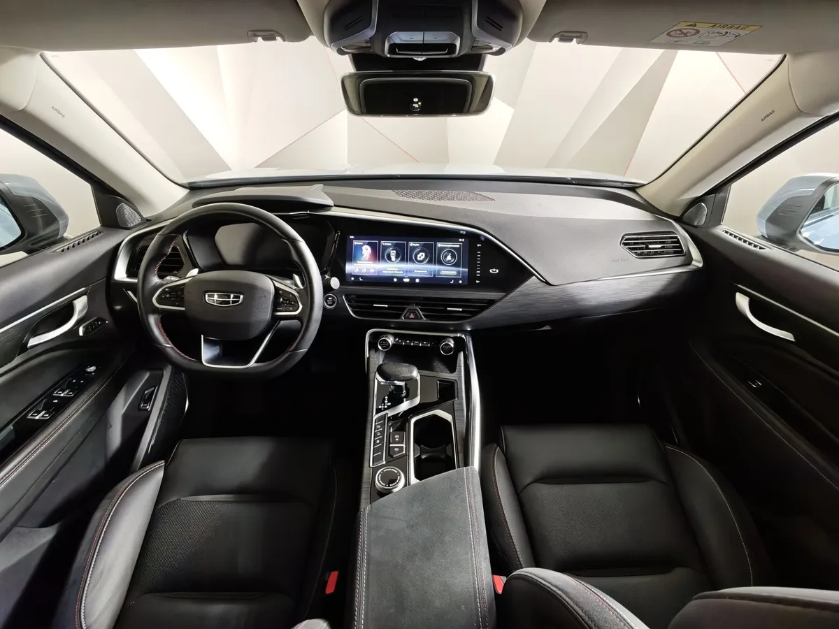 Geely Tugella 2.0 AT AWD (238 л.с.) Flagship Серый в АВИЛОН. Слайд №14