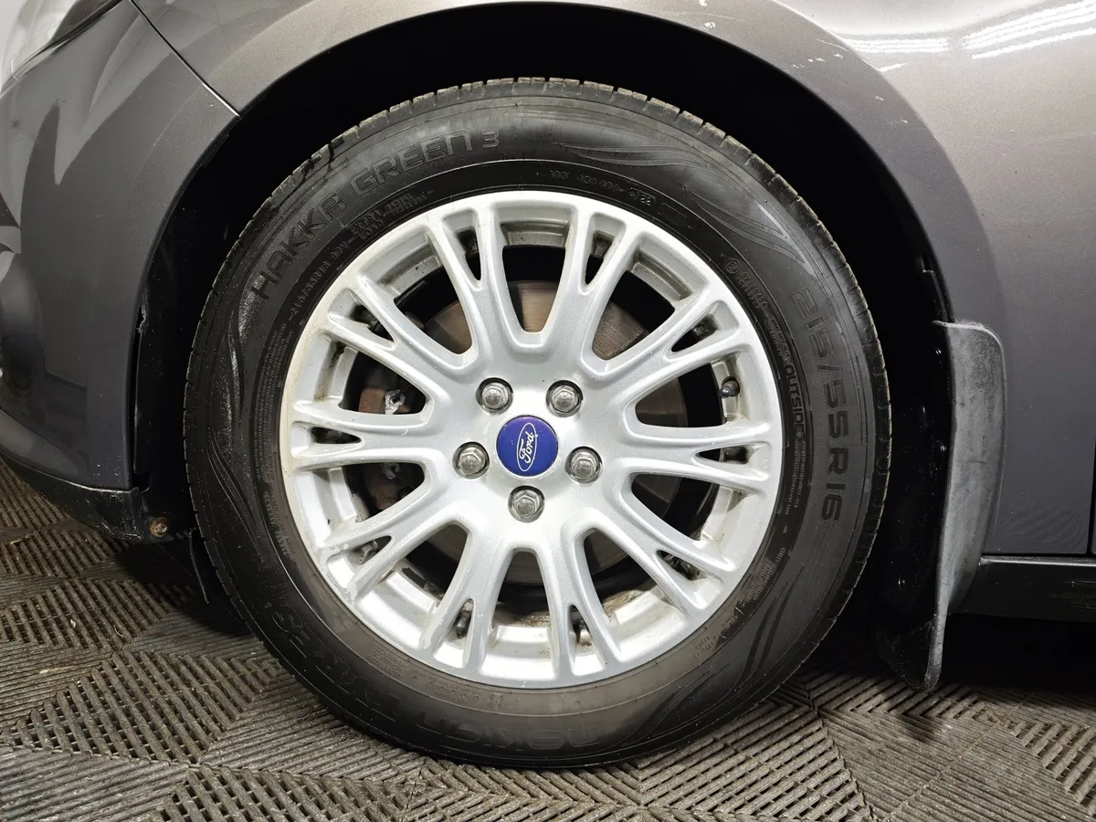 Ford Focus 2.0 PowerShift (150 л.с.) Titanium Коричневый в АВИЛОН. Слайд №9