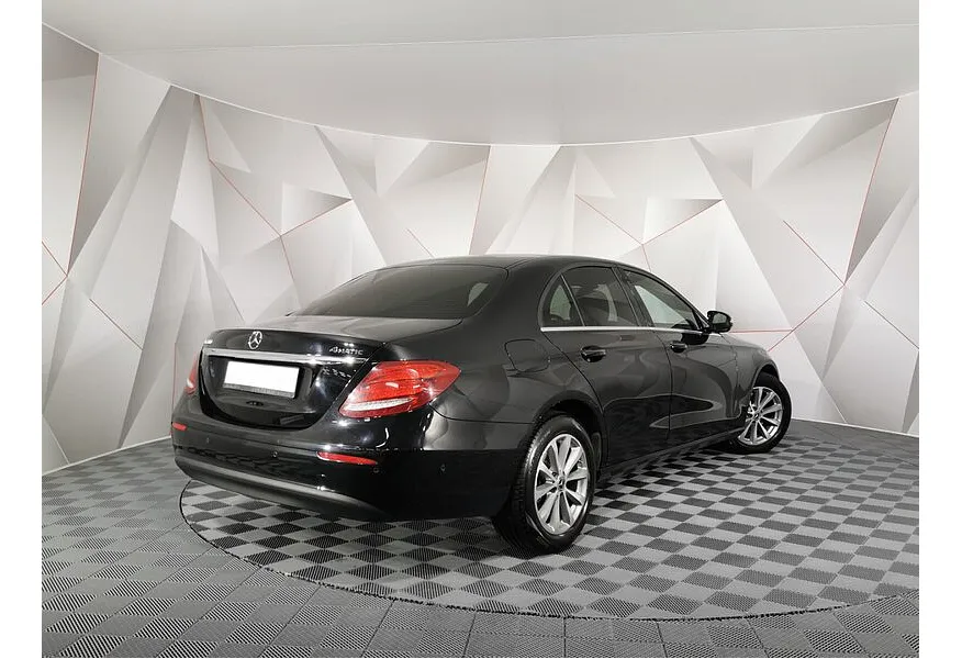Mercedes-Benz E-Класс E 200 4MATIC 9G-TRONIC (197 л.с.) Premium (Локальная сборка) Черный в АВИЛОН. Слайд №8