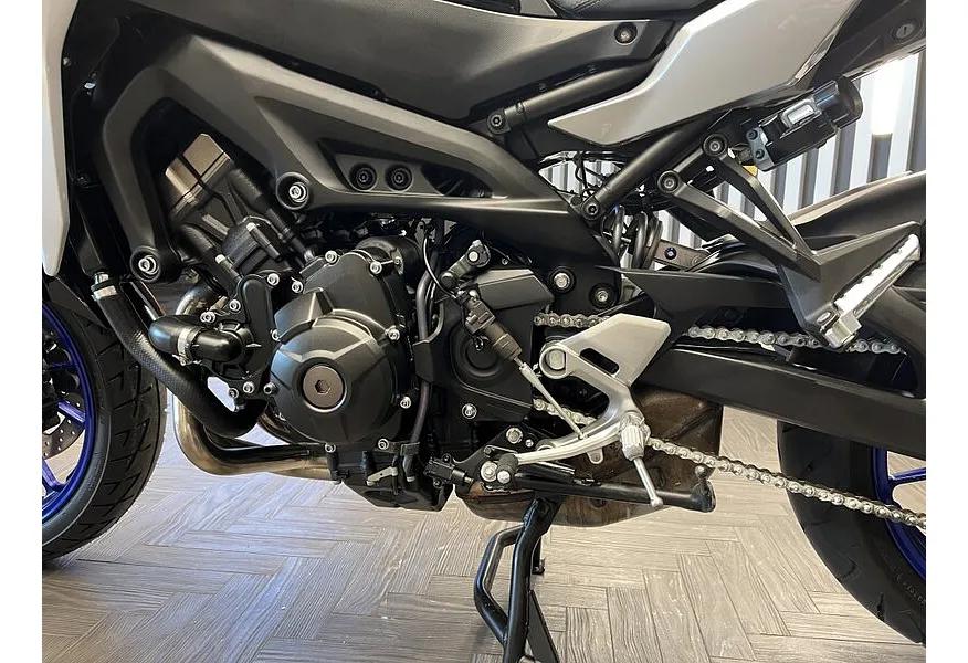 Yamaha Tracer 900 847 см³ (115 л.с.) (115) 847 Черный в АВИЛОН. Слайд №10