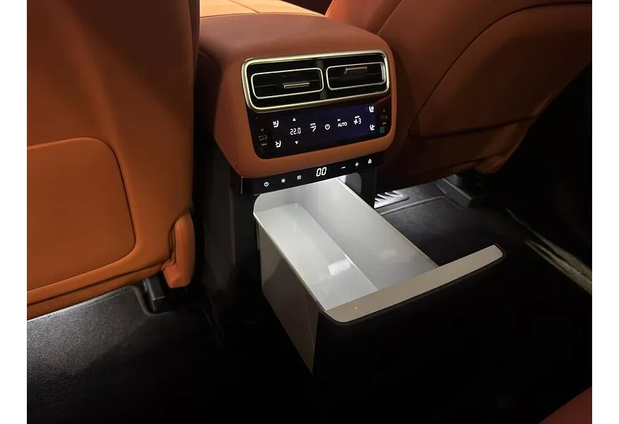 Li Auto L7 1.5 AT 4WD (449 л.с.) Ultra Белый в АВИЛОН. Слайд №16