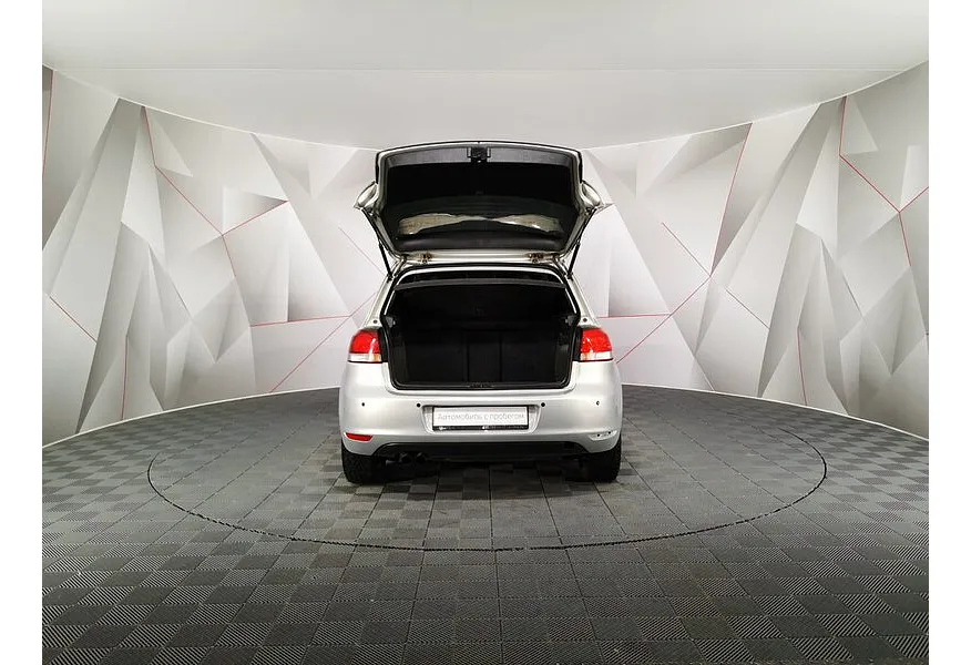 Volkswagen Golf 1.6 DSG (102 л.с.) Trendline Серебристый в АВИЛОН. Слайд №11