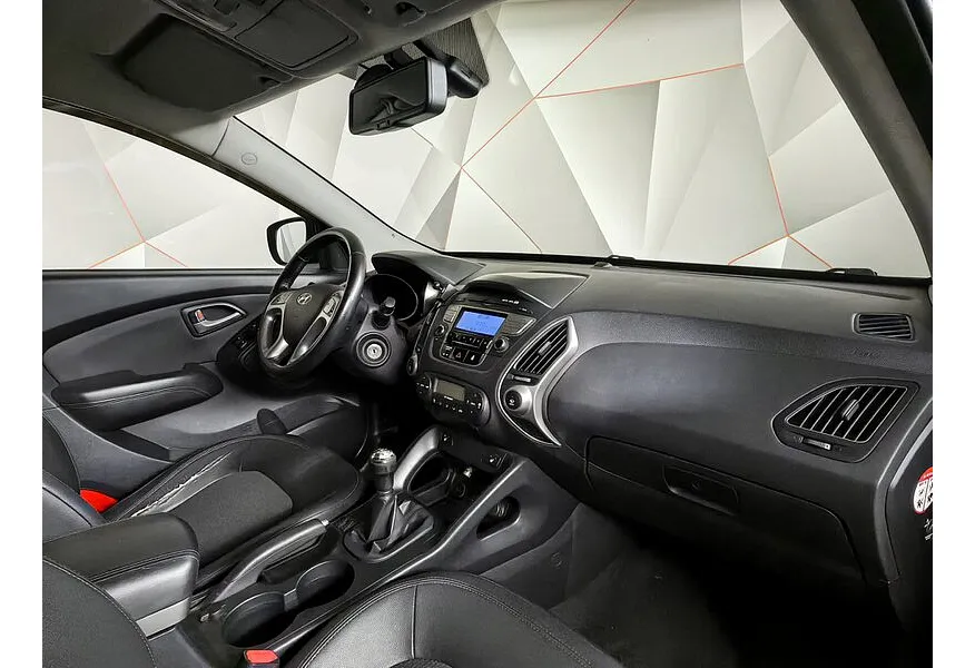 АВИЛОН - Hyundai ix35 2.0 MT 4WD (150 л.с.) Comfort Черный - slide 8