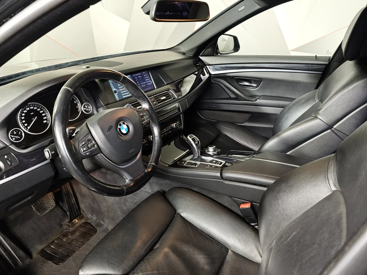 BMW 5 серия 528i xDrive Steptronic (245 л.с.) Черный в АВИЛОН. Слайд №12