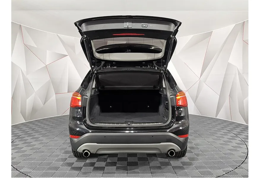 АВИЛОН - BMW X1 20i sDrive AT (192 л.с.) Черный - slide 16
