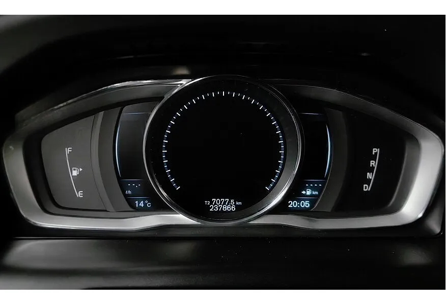 Volvo XC60 2.4 D Geartronic AWD (163 л.с.) Красный в АВИЛОН. Слайд №17