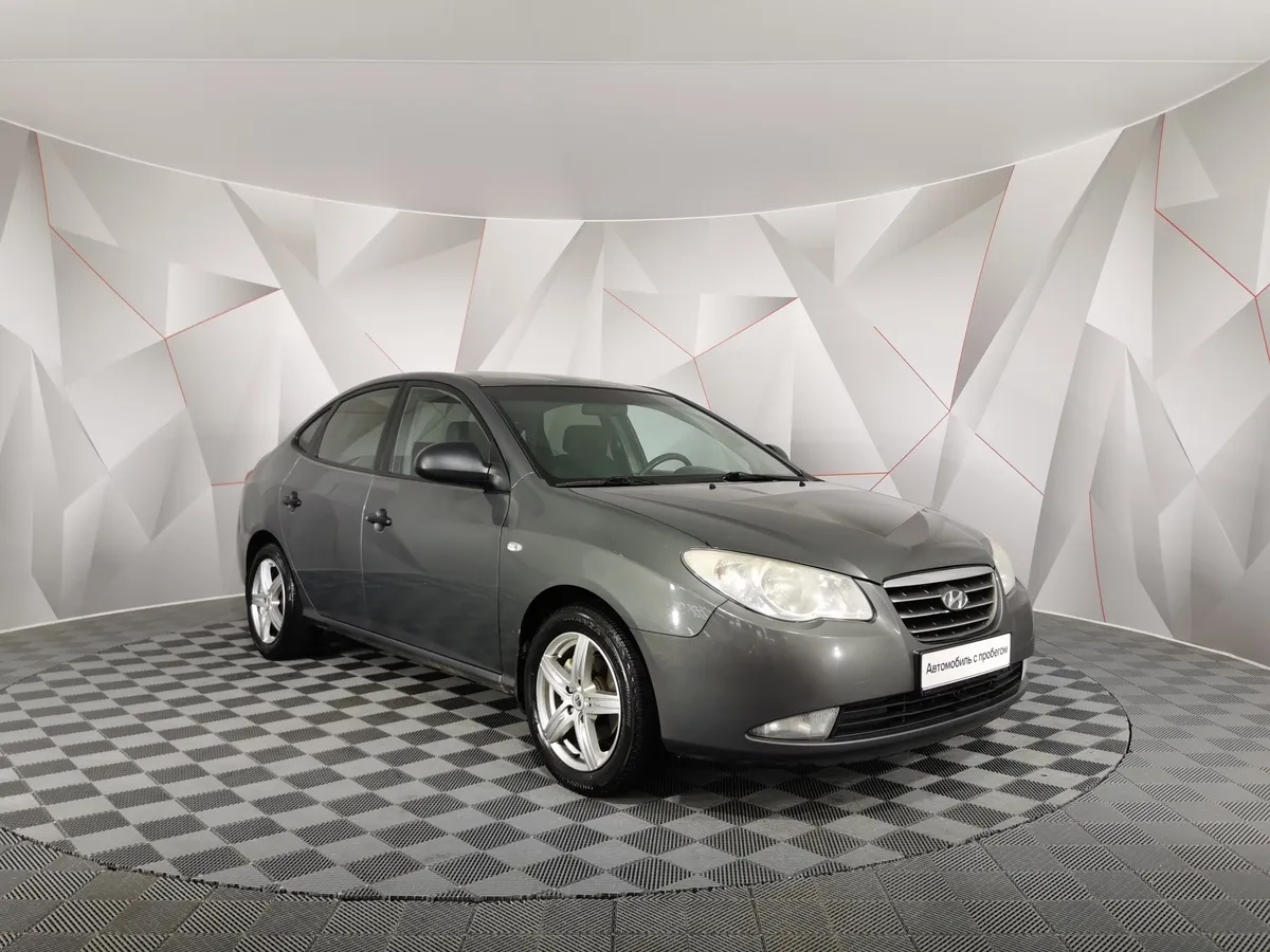 Hyundai Elantra 1.6 MT (105 л.с.) Серый в АВИЛОН. Слайд №3
