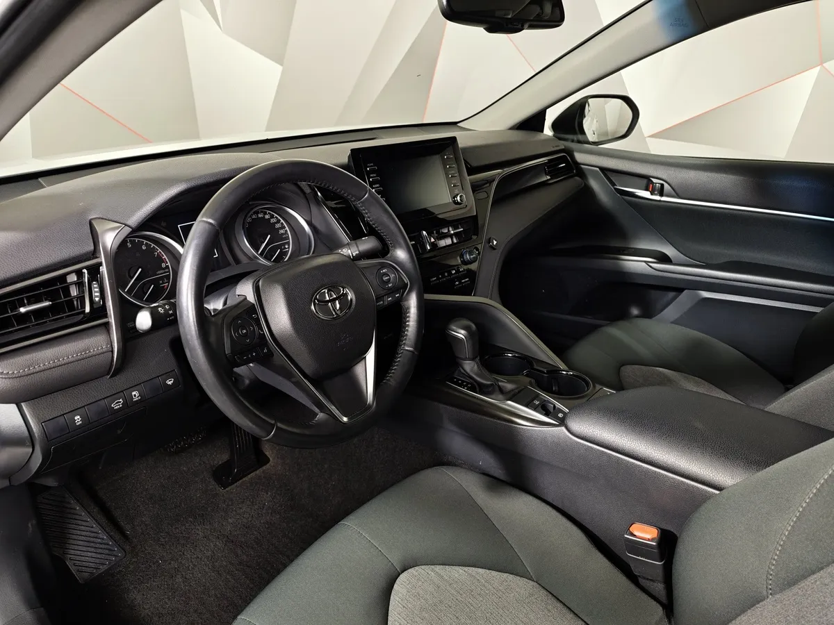 Toyota Camry 2.0 AT (150 л.с.) Белый в АВИЛОН. Слайд №19