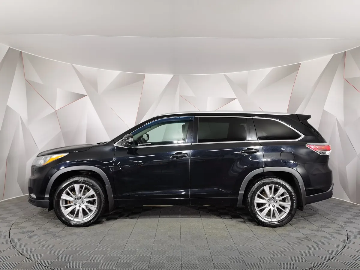 Toyota Highlander 3.5T AT 4WD (249 л.с.) Luxe Safety Черный в АВИЛОН. Слайд №5