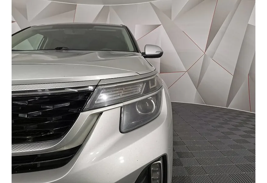 Kia Seltos 2.0 MPI 2WD IVT (149 л.с.) Style Серый в АВИЛОН. Слайд №10