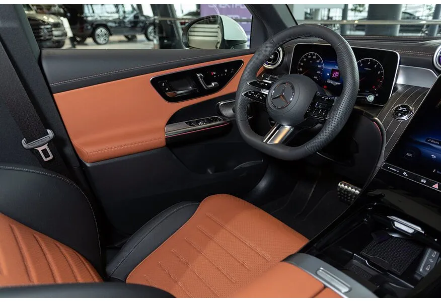 Mercedes-Benz GLC Купе 300 9G-TRONIC 4MATIC (272 л.с.) Белый в АВИЛОН. Слайд №15