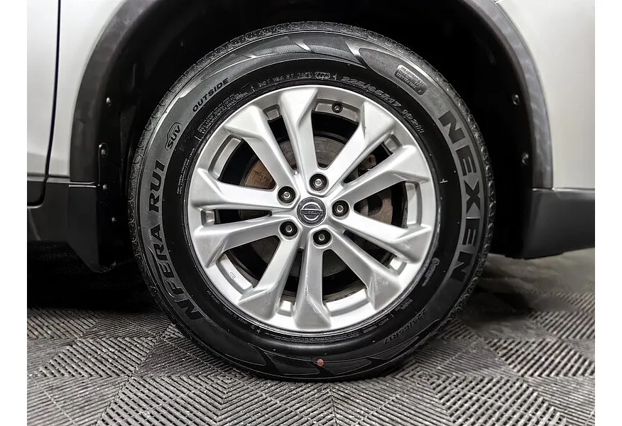 Nissan X-Trail 2.0 CVT AWD (144 л.с.) LE Top Серебристый в АВИЛОН. Слайд №9