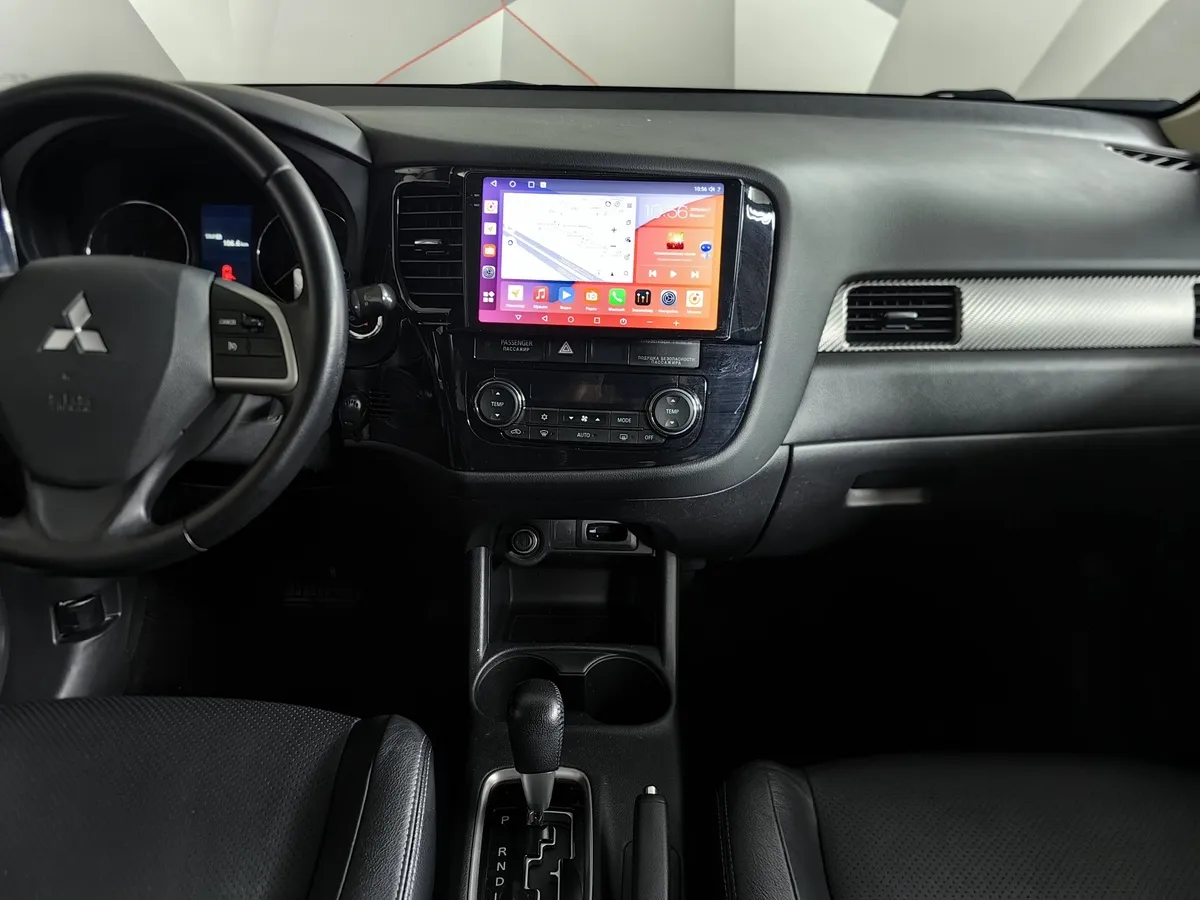 Mitsubishi Outlander 2.4 CVT 4WD (167 л.с.) Серебристый в АВИЛОН. Слайд №14
