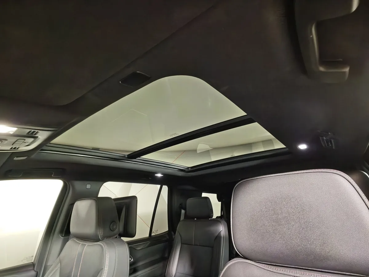 Chevrolet Tahoe 5.3 AT 4WD (343 л.с.) RST Черный в АВИЛОН. Слайд №22