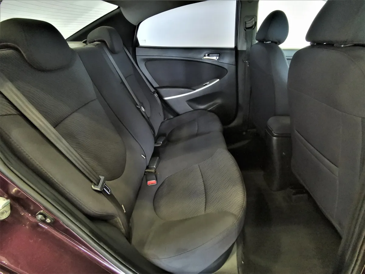 Hyundai Solaris 1.6 AT (123 л.с.) Elegance + Prestige + Safety Фиолетовый в АВИЛОН. Слайд №15