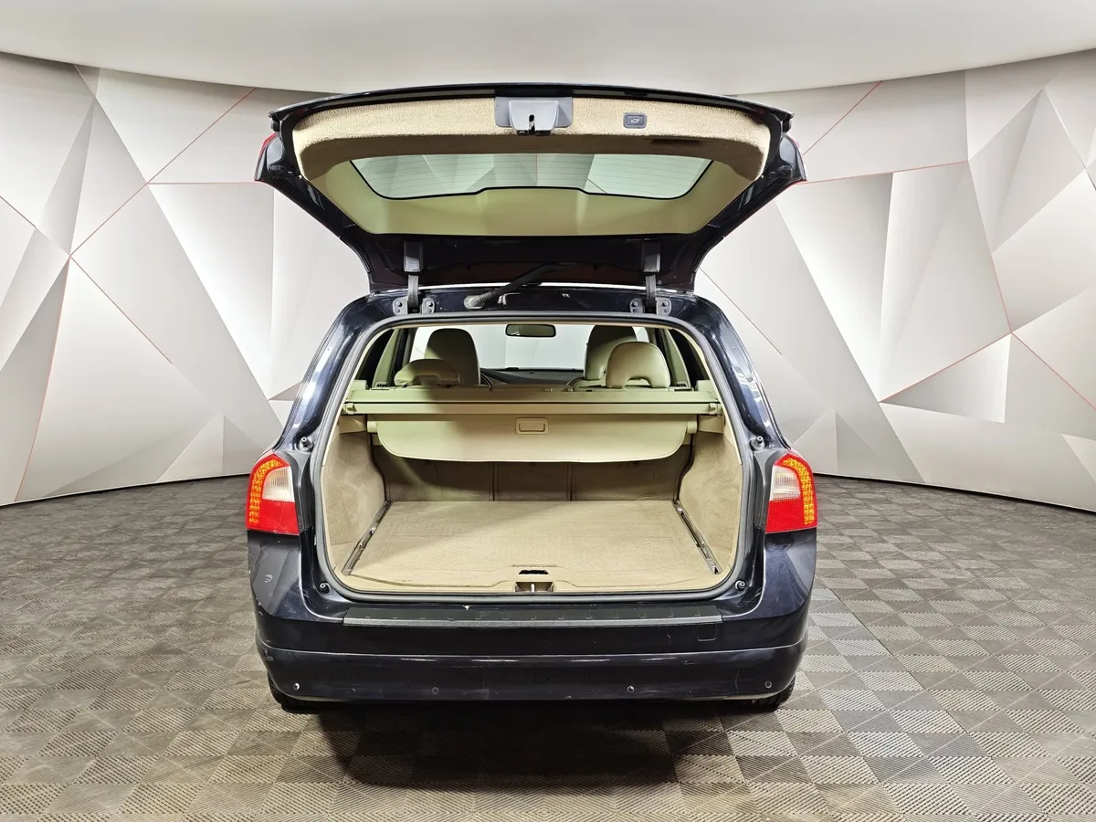 Volvo V70 2.5 T Geartronic (200 л.с.) Черный в АВИЛОН. Слайд №12