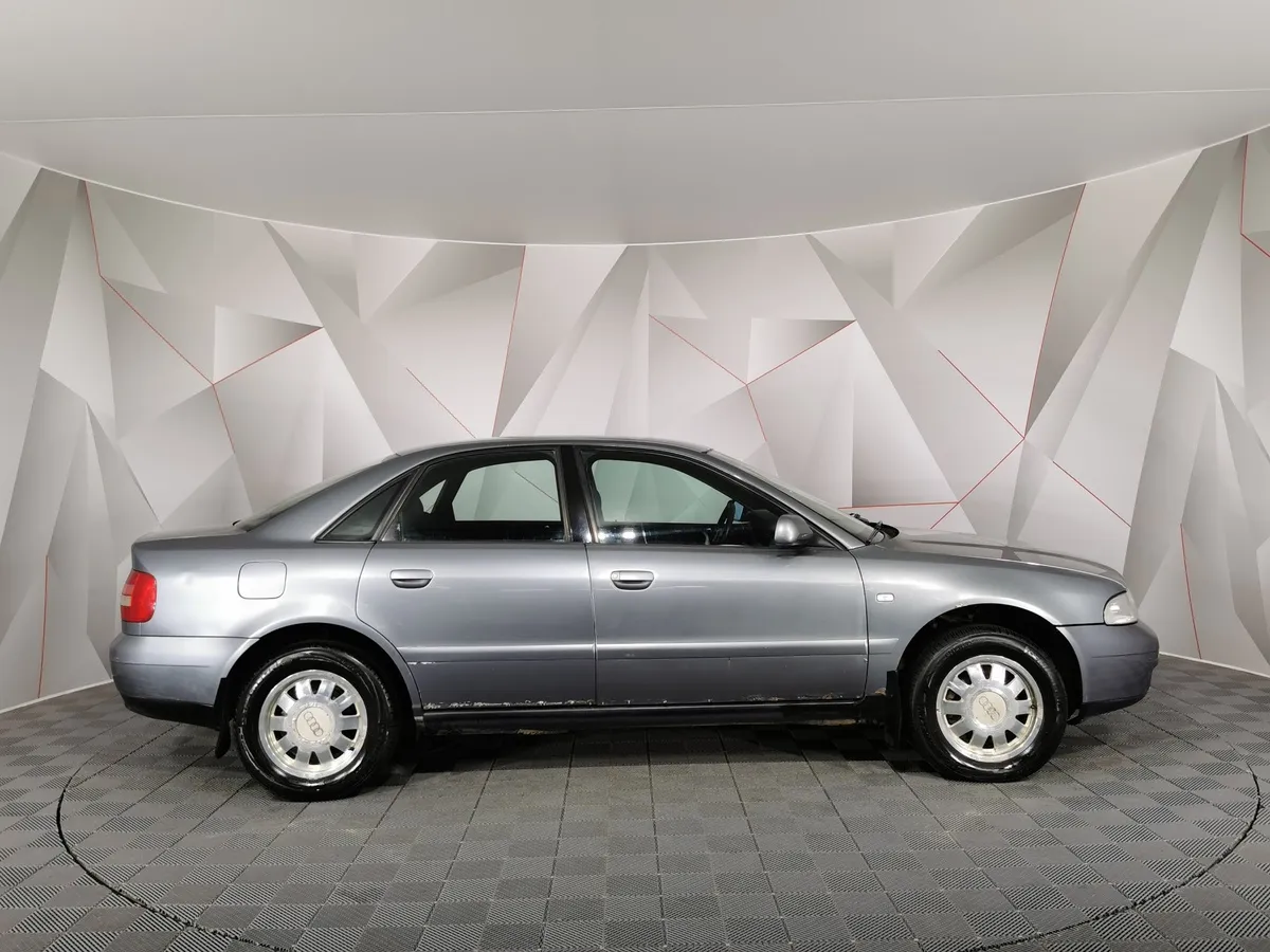 Audi A4 1.6 MT (101 л.с.) Белый в АВИЛОН. Слайд №6
