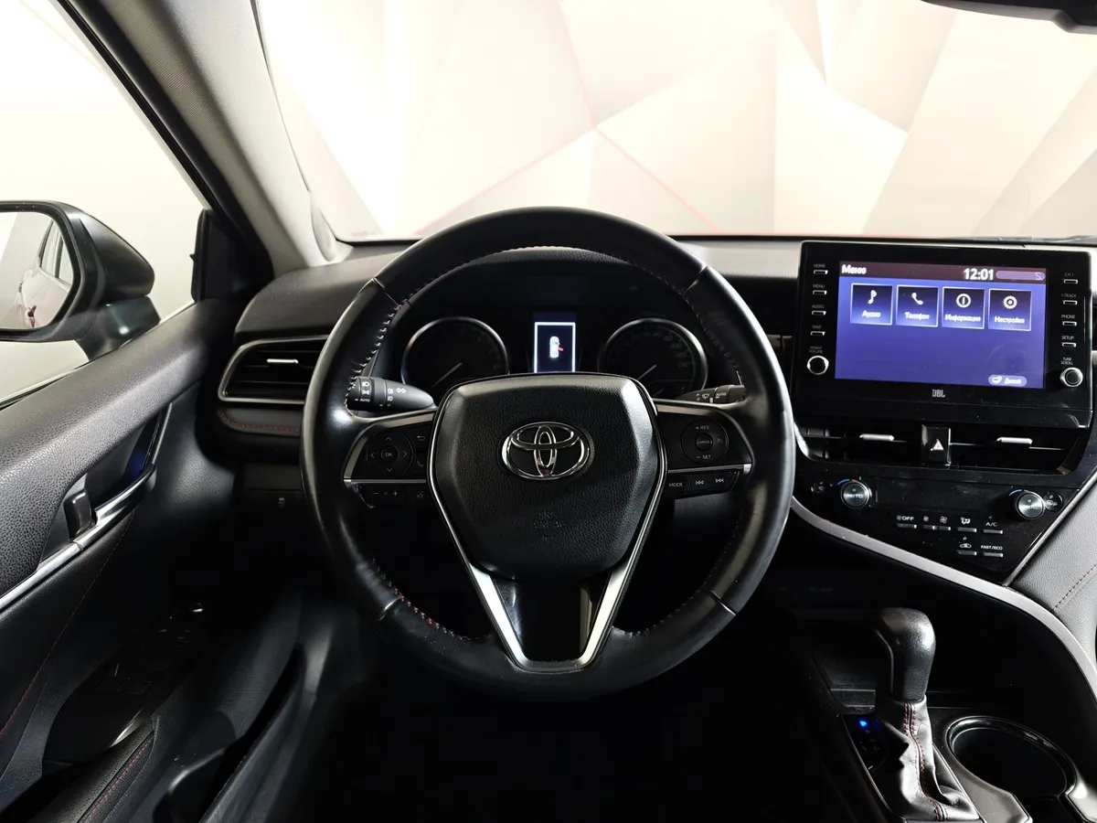 Toyota Camry 2.5 AT (200 л.с.) Красный в АВИЛОН. Слайд №20