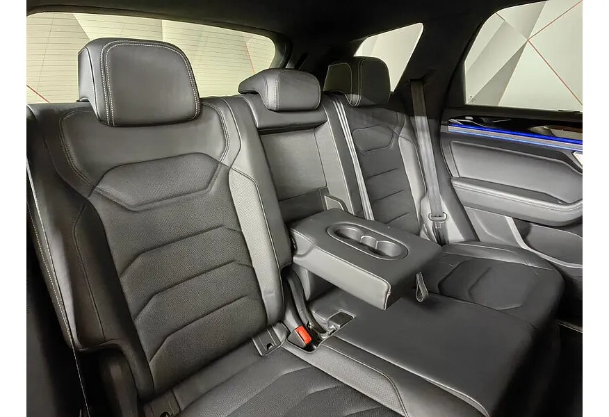 АВИЛОН - Volkswagen Touareg 2.0 TSI Tiptronic 4Motion (249 л.с.) Exclusive Черный - slide 9