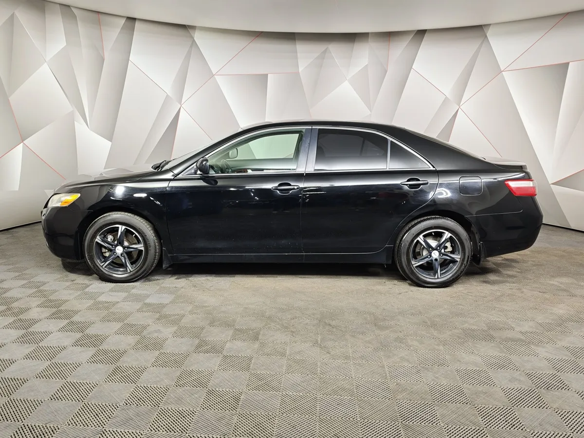 Toyota Camry 2.4 VVT-i AT (167 л.с.) Черный в АВИЛОН. Слайд №5