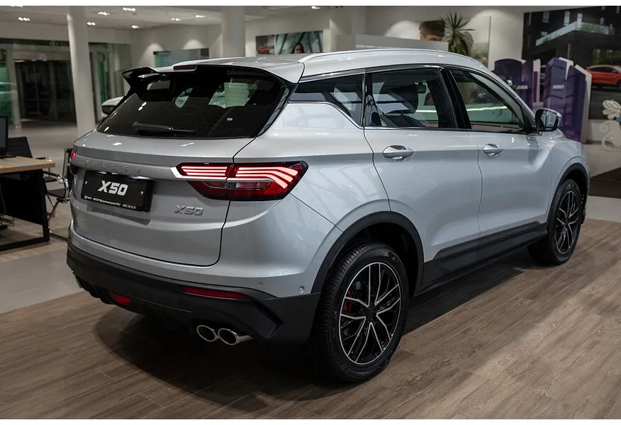 Belgee X50 1.5T 7DCT 2WD (150 л.с.) Prestige Серебристый в АВИЛОН. Слайд №8