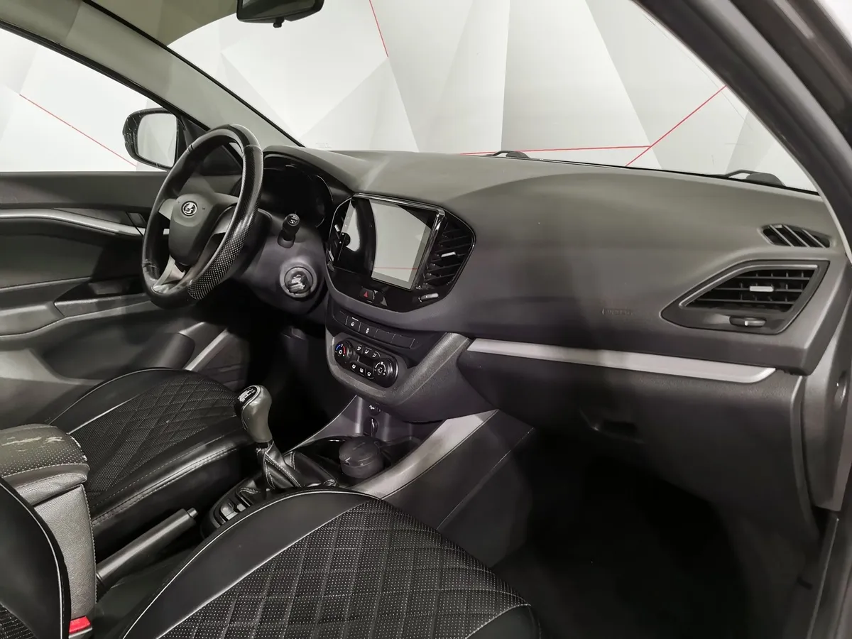 ВАЗ (Lada) Vesta 1.8 MT (122 л.с.) Черный в АВИЛОН. Слайд №11