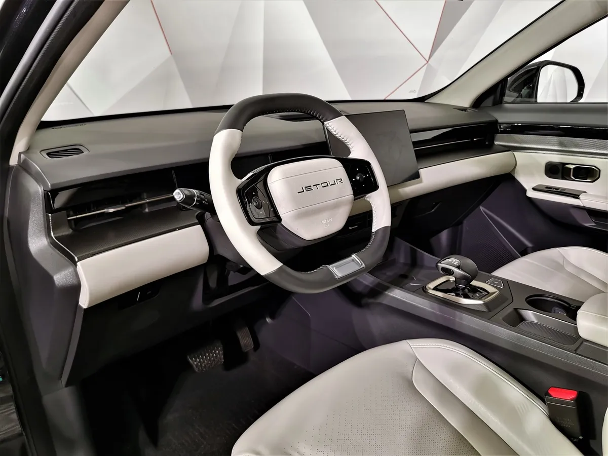 JETOUR Dashing 1.6T 7DCT 2WD (190 л.с.) Comfort Черный в АВИЛОН. Слайд №17
