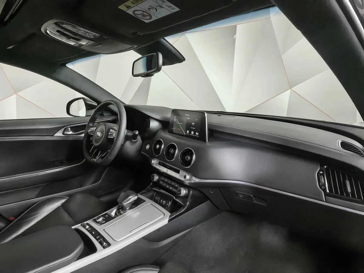 Kia Stinger 2.0 AT (247 л.с.) Comfort Синий в АВИЛОН. Слайд №13