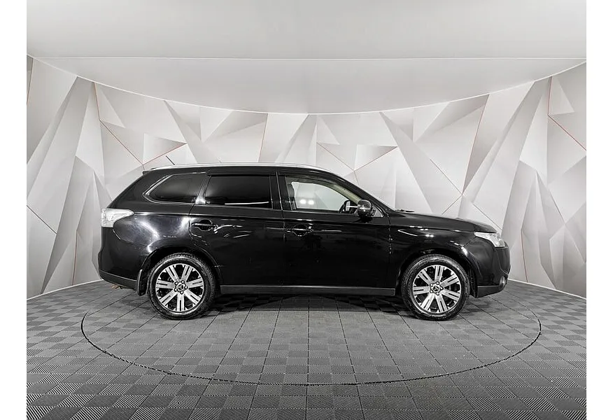 Mitsubishi Outlander 2.0 CVT (146 л.с.) Invite Черный в АВИЛОН. Слайд №6