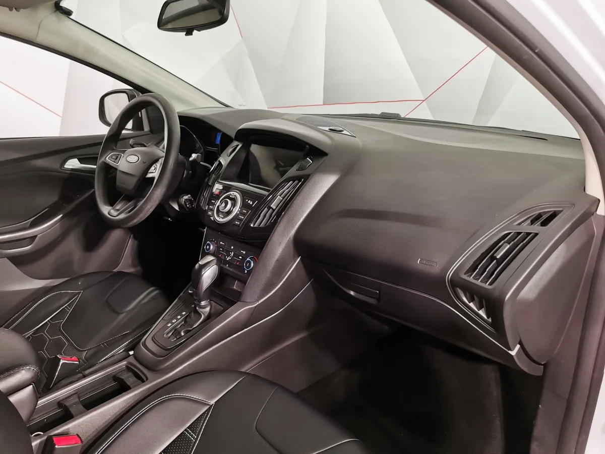 Ford Focus 1.6 Ti-VCT PowerShift (105 л.с.) SYNC Edition Белый в АВИЛОН. Слайд №12
