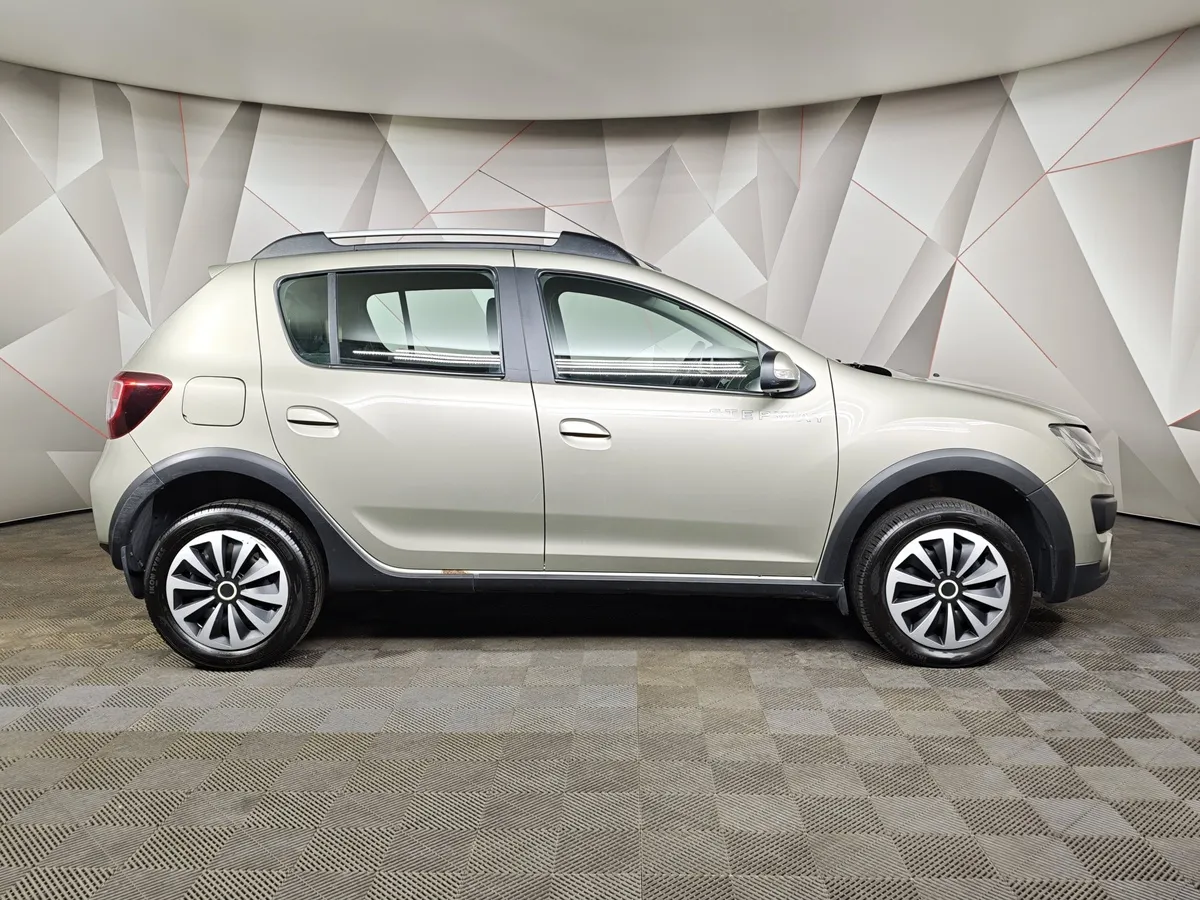 Renault Sandero 1.6 AT (103 л.с.) Stepway Бежевый в АВИЛОН. Слайд №6