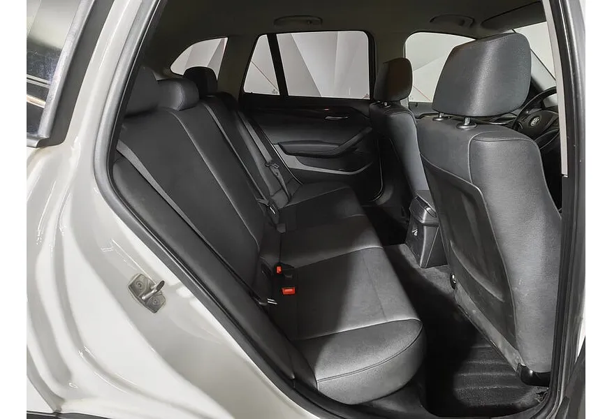 АВИЛОН - BMW X1 xDrive20d AT (184 л.с.) Белый - slide 9