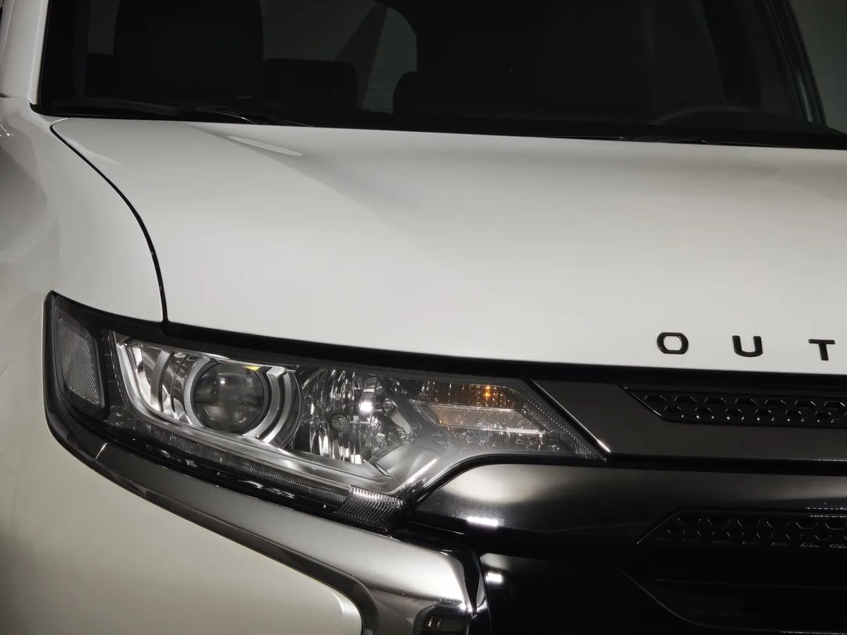 Mitsubishi Outlander 2.0 MIVEC CVT 4WD (146 л.с.) Instyle Комбинированный в АВИЛОН. Слайд №10