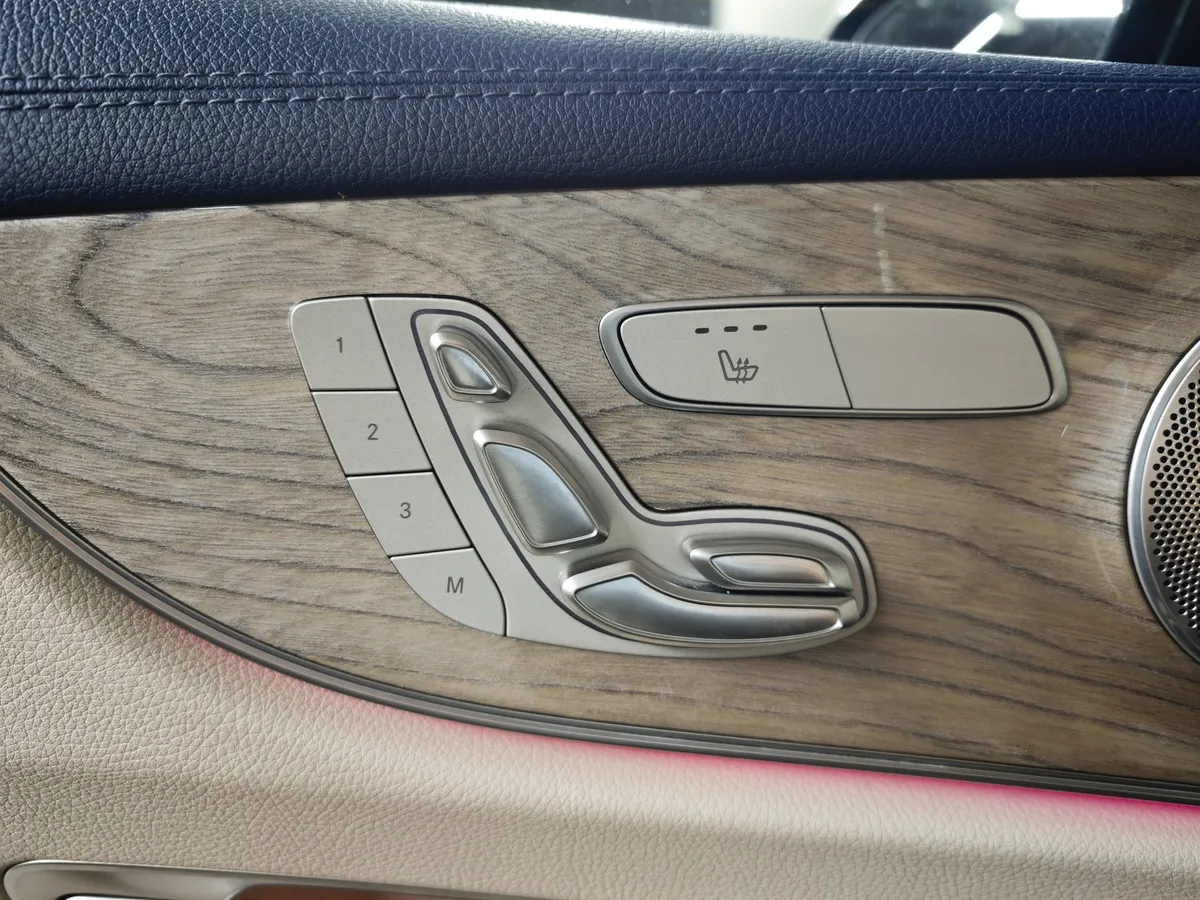 Mercedes-Benz E-Класс E 200 4MATIC G-TRONIC (184 л.с.) Sport Красный в АВИЛОН. Слайд №21