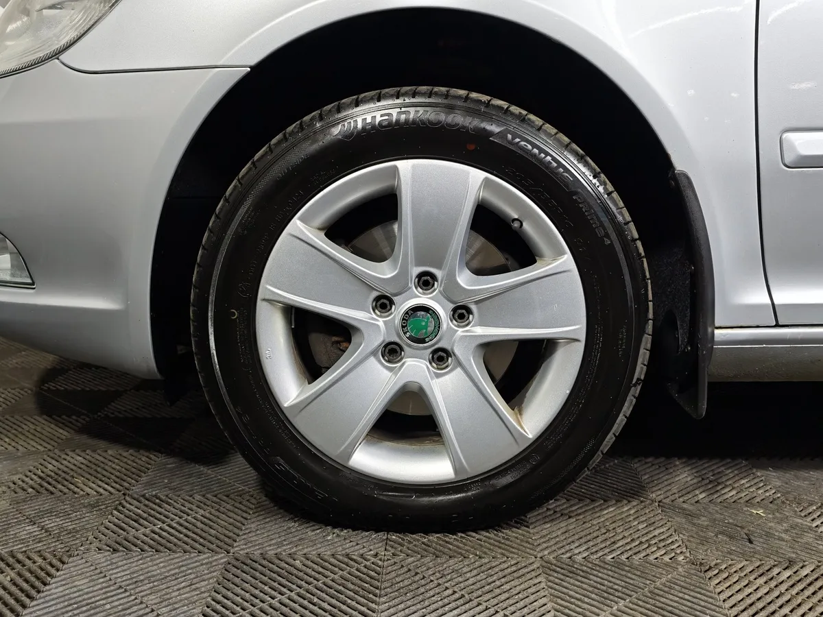 Skoda Octavia 1.8 TSI AT (152 л.с.) Серебристый в АВИЛОН. Слайд №9