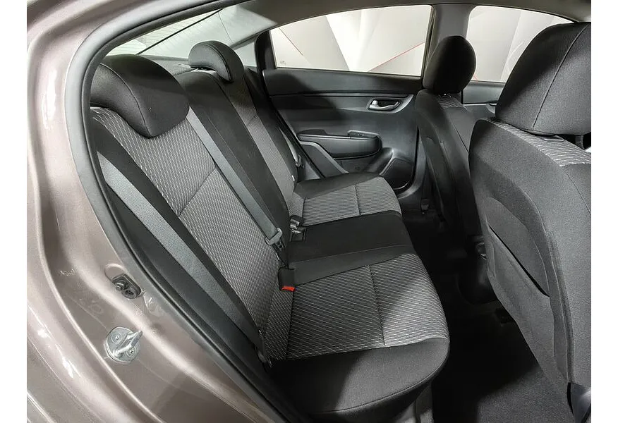 Kia Rio 1.6 AT (123 л.с.) Коричневый в АВИЛОН. Слайд №15 Kia Rio 1.6 AT (123 л.с.) Коричневый в АВИЛОН. Слайд №15